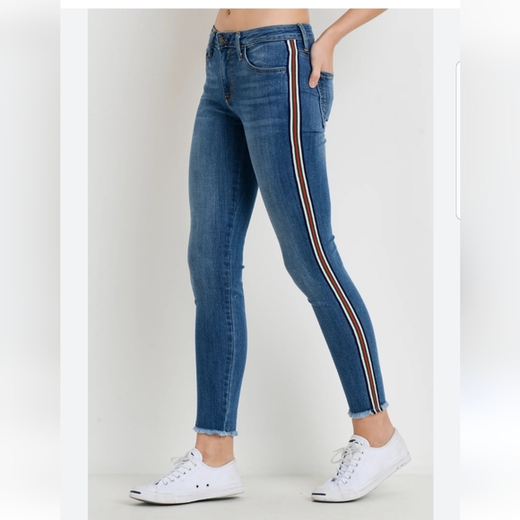 Capri denim red side stripe - Picture 10 of 10